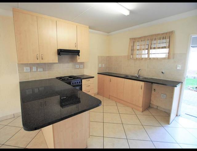 1 BEDROOM PROPERTY TO RENT IN PAULSHOF